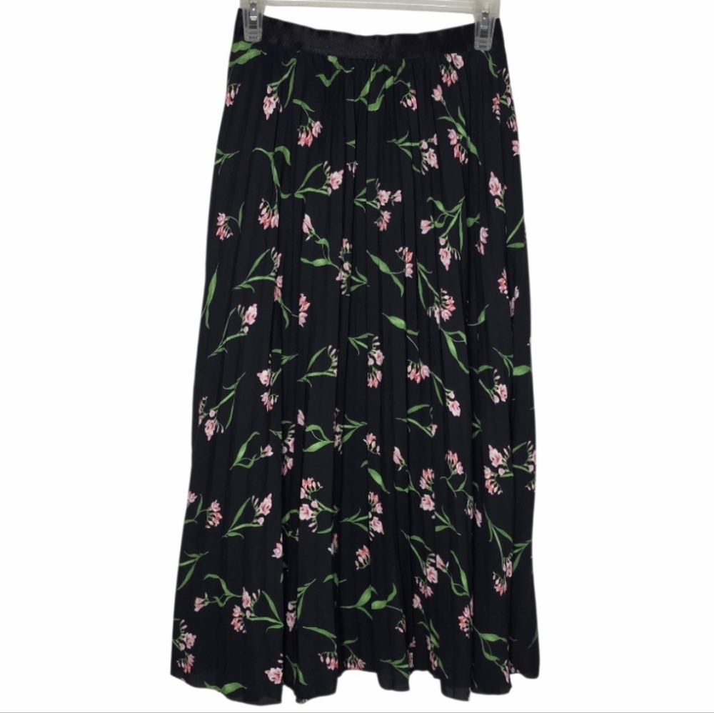 H&M Pleated Floral Skirt